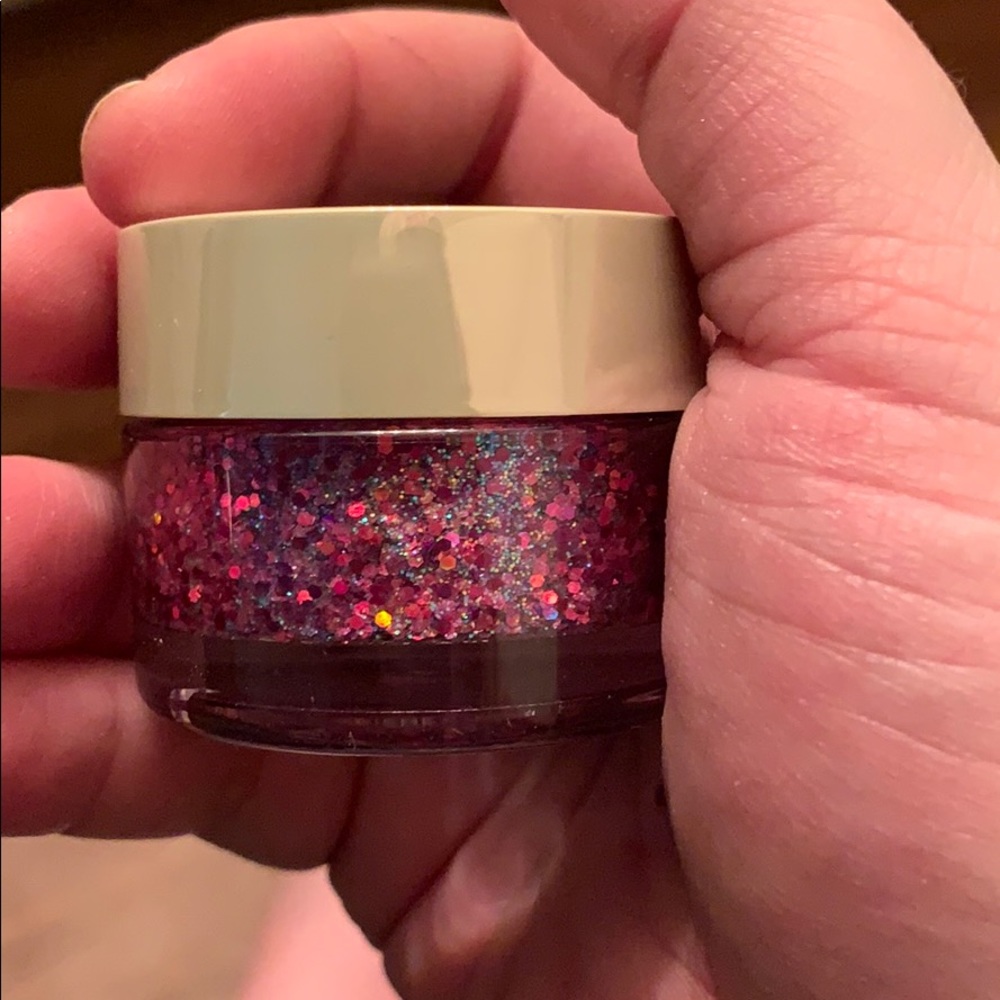 NIN - ColourPop Hocus Pocus Gliterally Obsessed